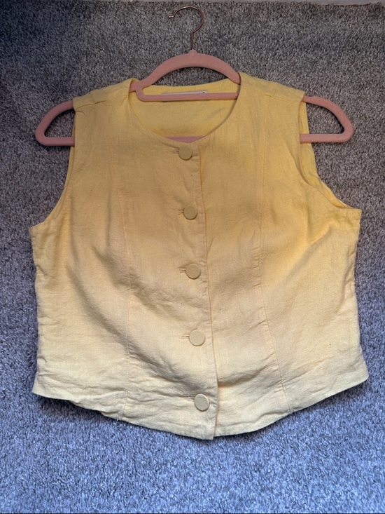 Abercrombie & Fitch Tops - Abercrombie & Fitch Sunlit Yellow Button-Front Sleeveless Top